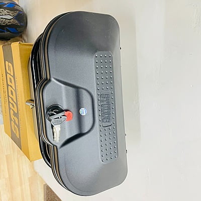 STUDDS SIDE BOX 100 CC SUPER BOX WITH UNIVERSAL FITMENT CLAMPS BLACK